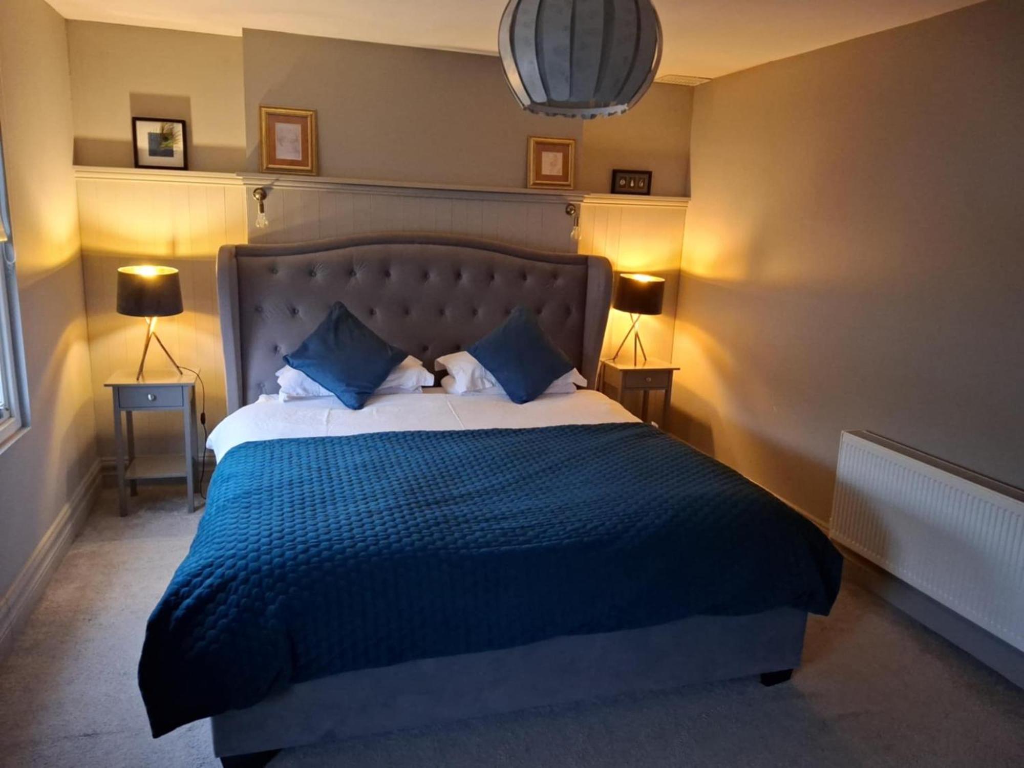 3 Bedroom Luxury Apartment Main Street Cashel  Εξωτερικό φωτογραφία
